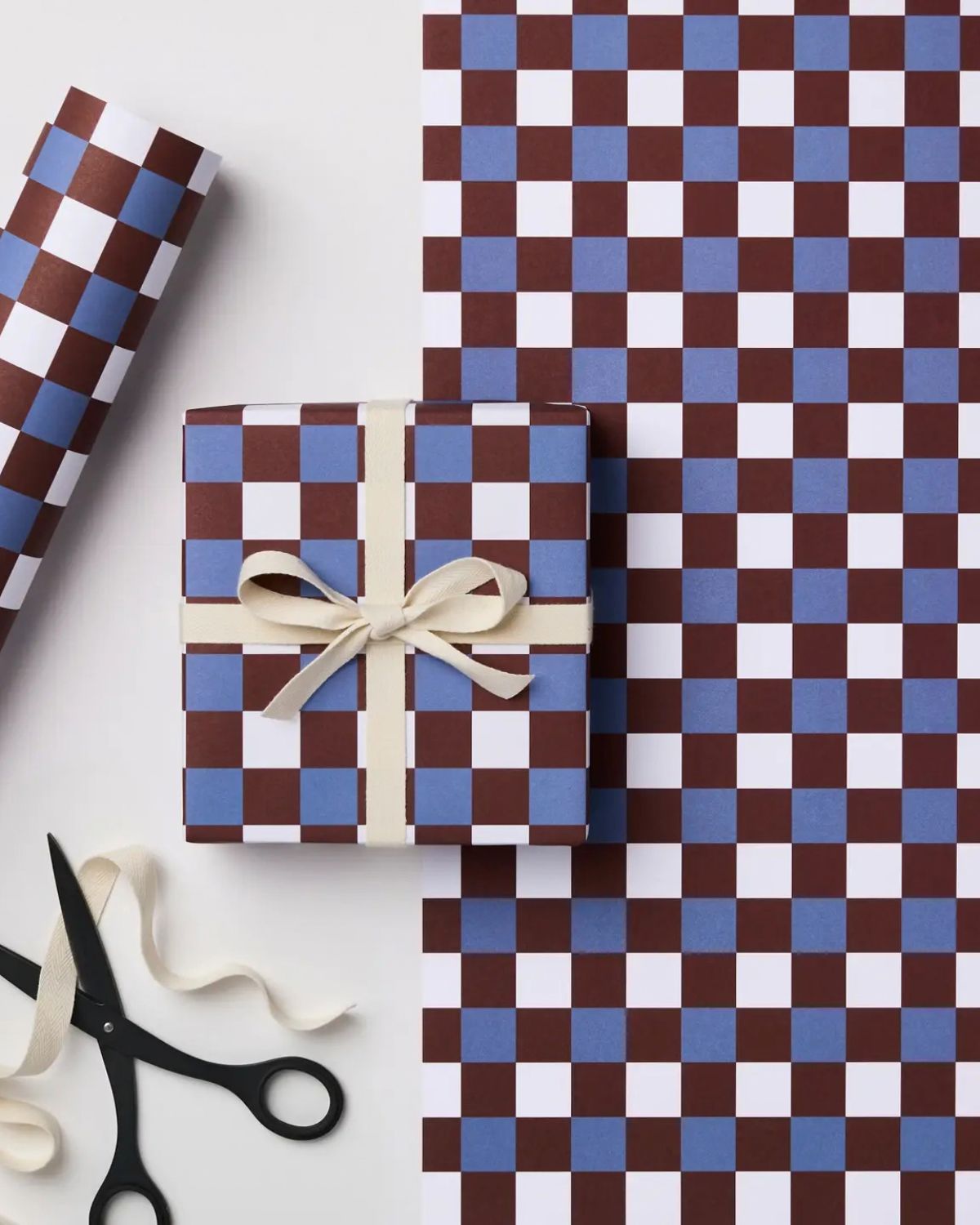 BLUE/RUSSET BRUGGE TILE GIFT WRAP