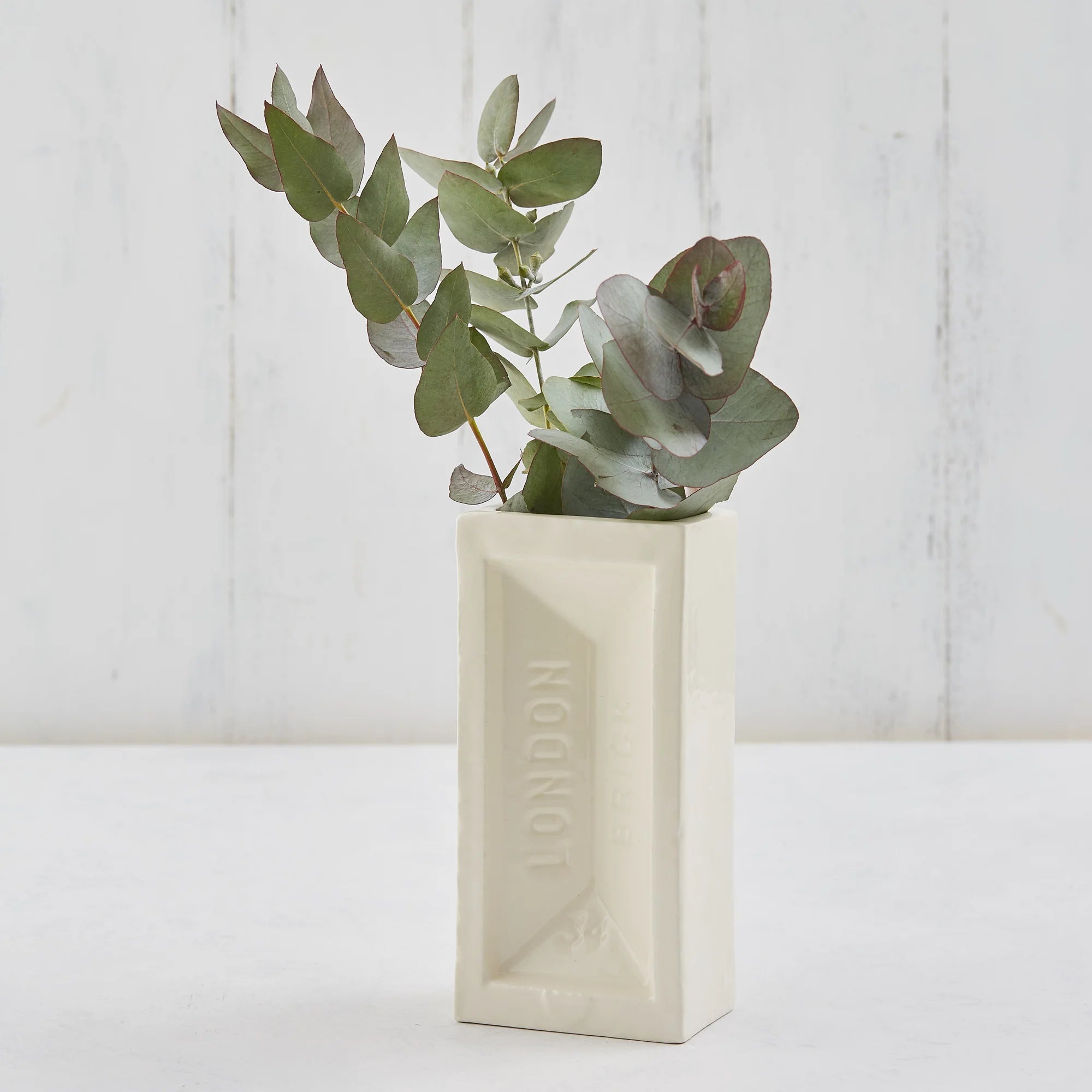 LONDON BRICK VASE WHITE
