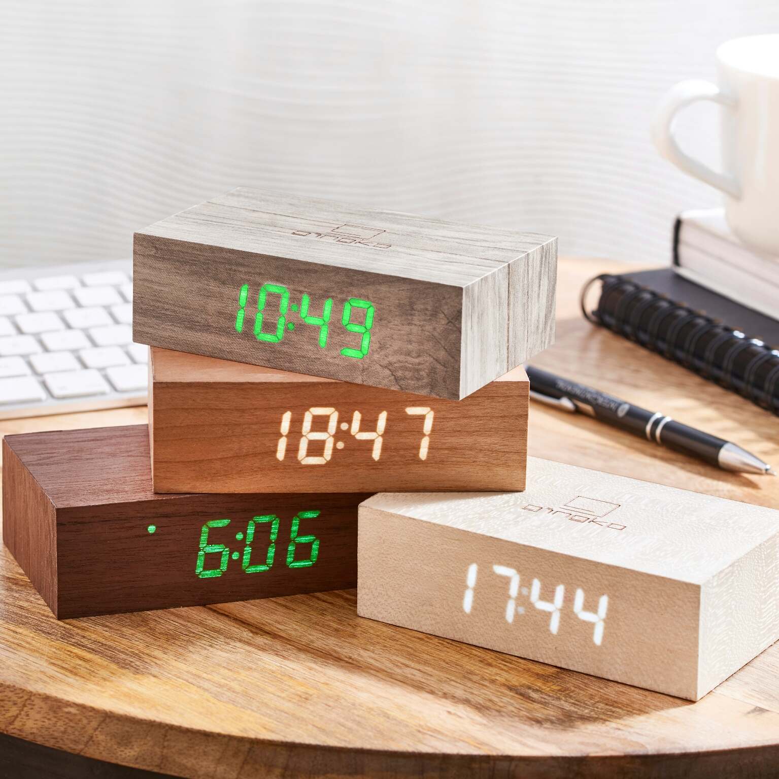 FLIP CLICK CLOCK - WHITE MAPLE
