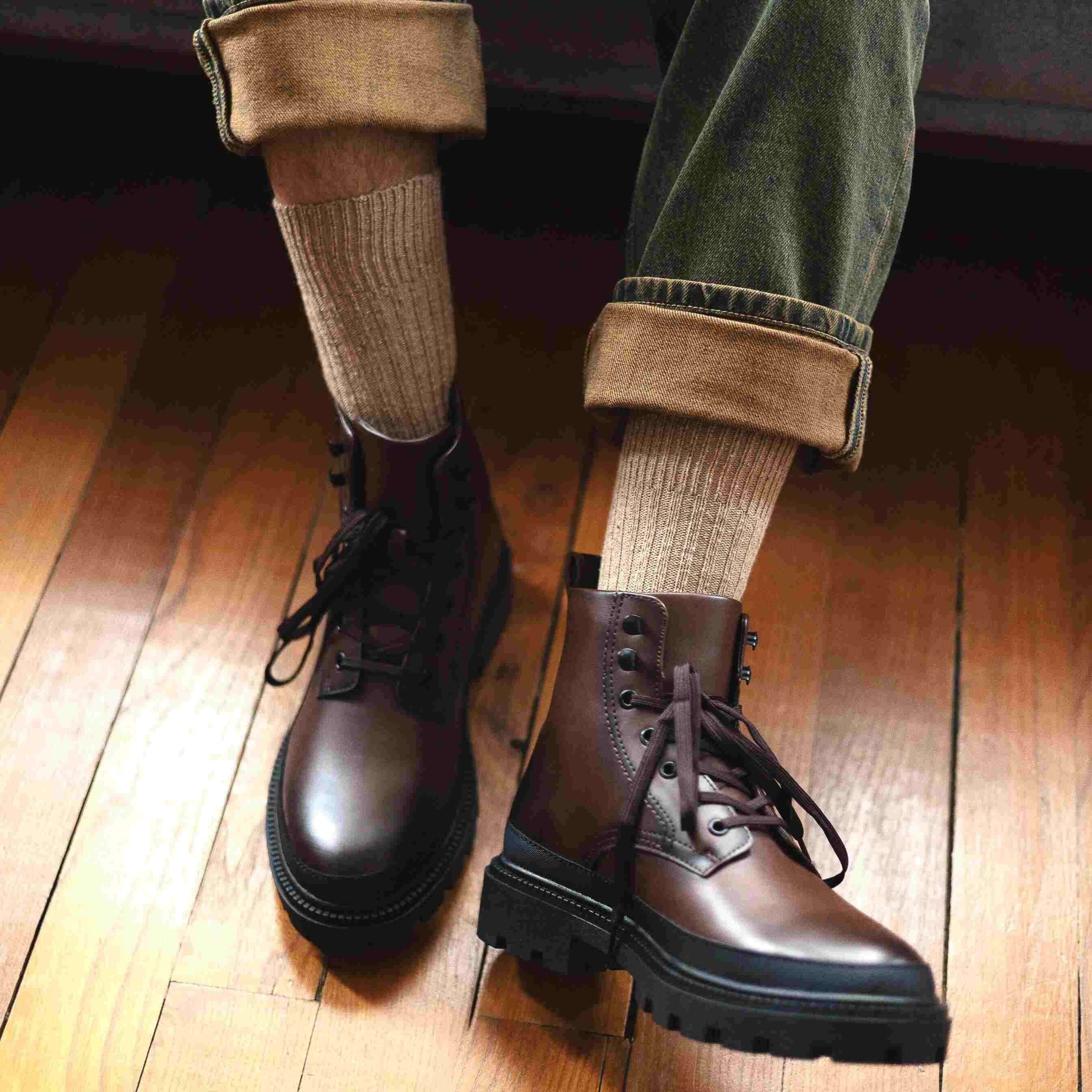 DUST STAR SOCKS BEIGE