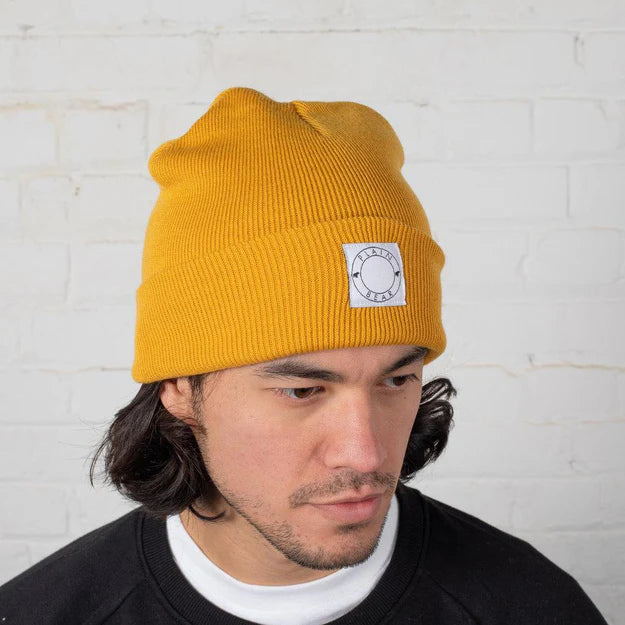 LABEL BEANIE MUSTARD