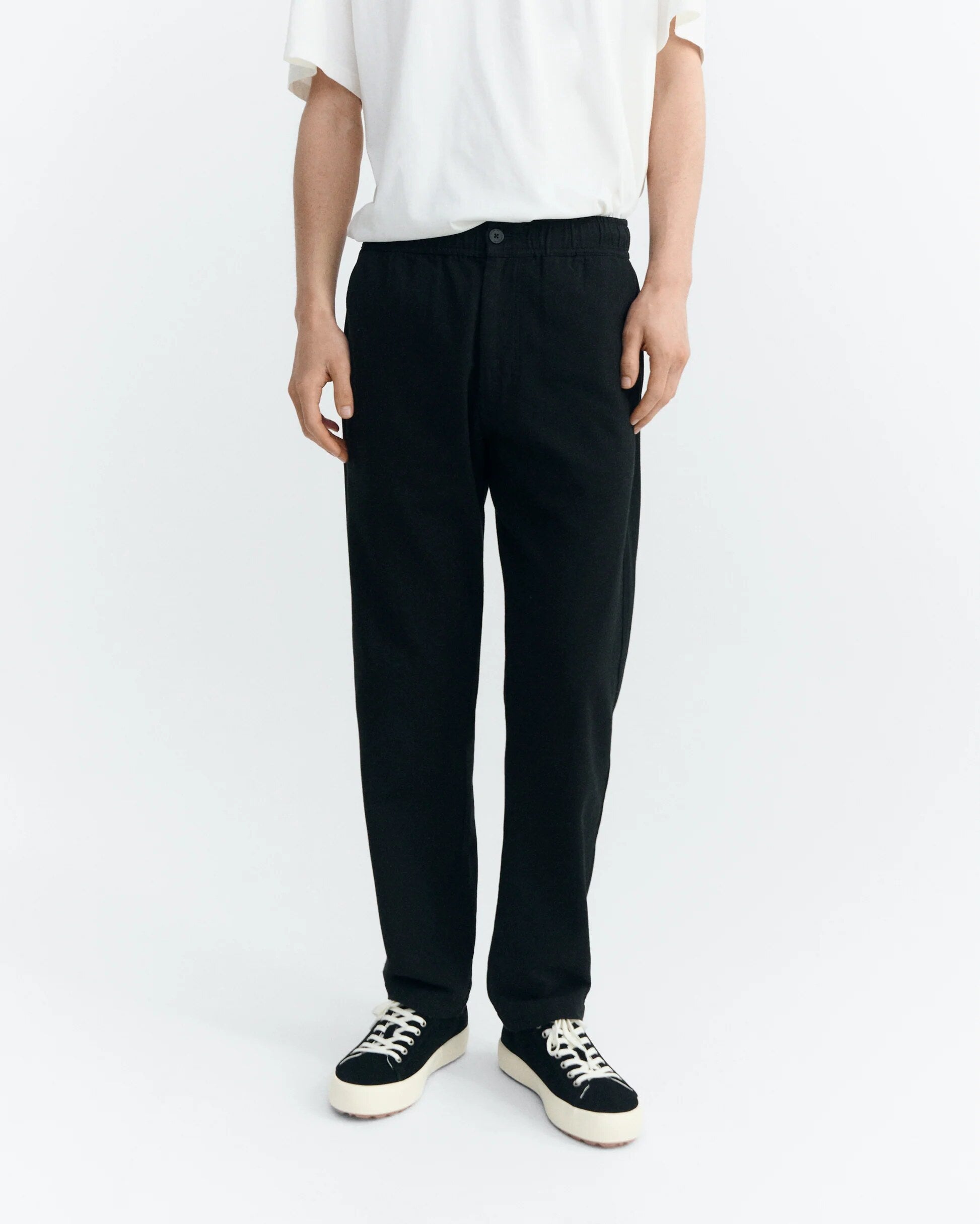BLACK LIGHT TRAVEL PANTS